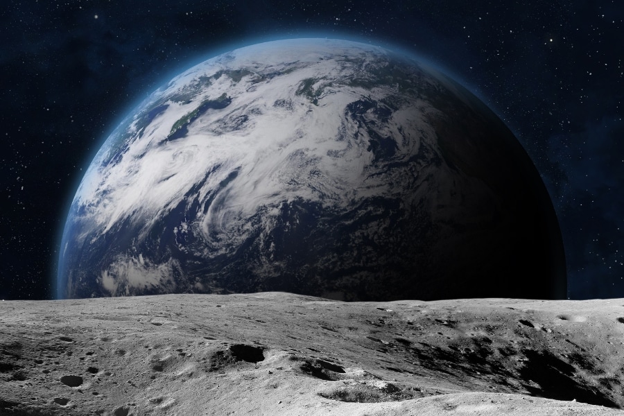 Standardize Time on the Moon
