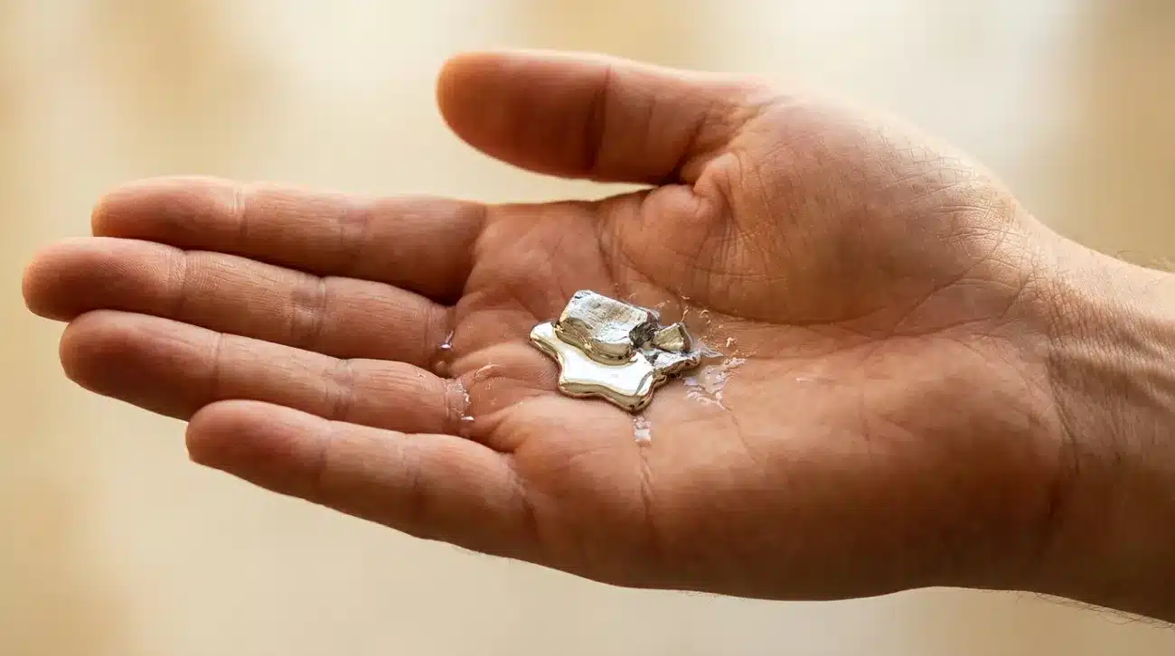 How Body Heat Melts Gallium in Your Palm